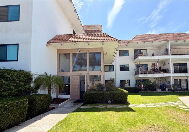 Building Photo - 2501 S El Camino Real