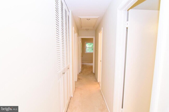 Foto del edificio - 4218 Braeburn Dr