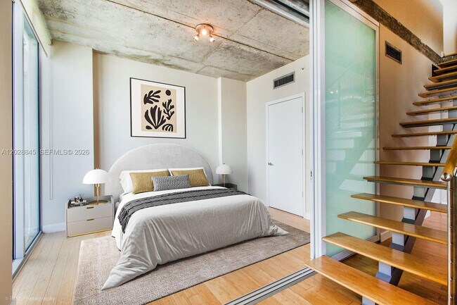 Foto del edificio - 690 SW 1st Ct