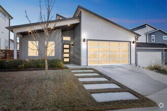 Building Photo - 7005 Boyle Dr
