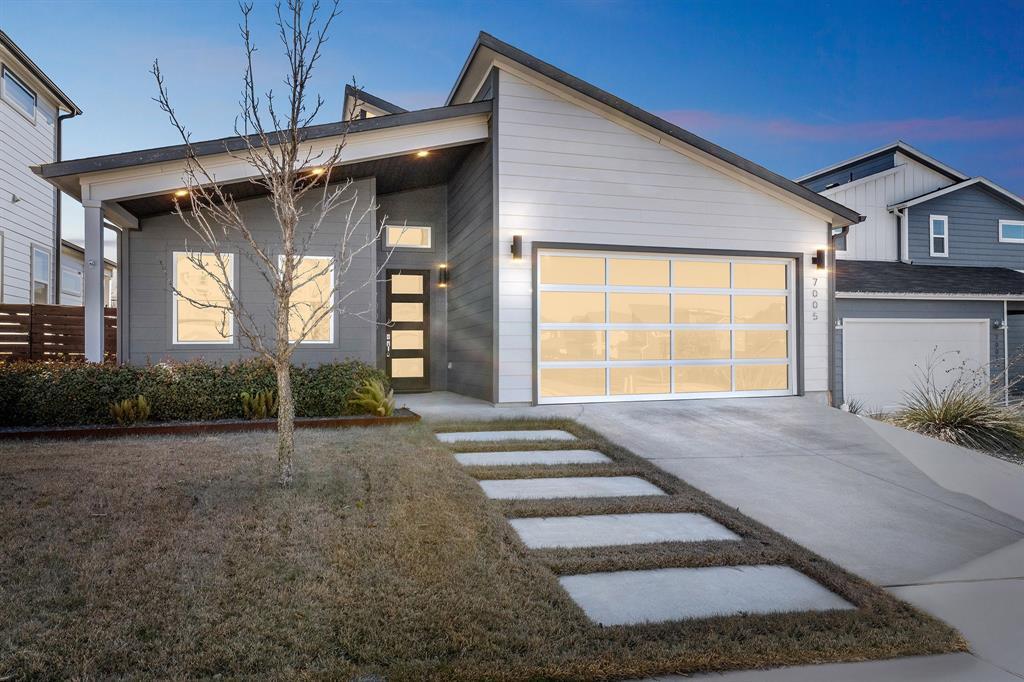 Foto principal - 7005 Boyle Dr