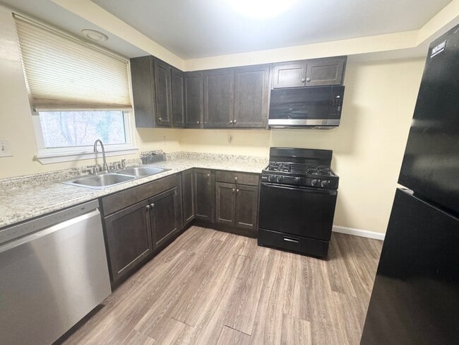 Foto del edificio - 2 Bed/2Bath Duplex in Ross Township