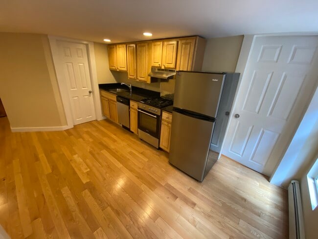 Building Photo - 218 Cambridge St