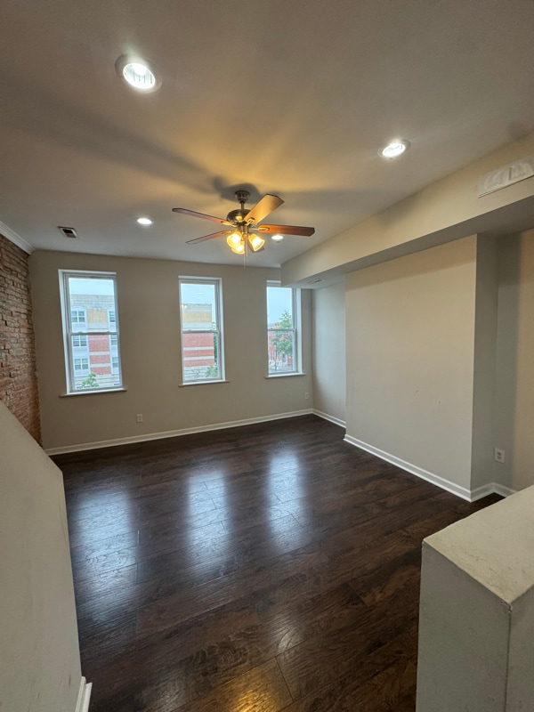 Building Photo - 604 N Fulton Ave