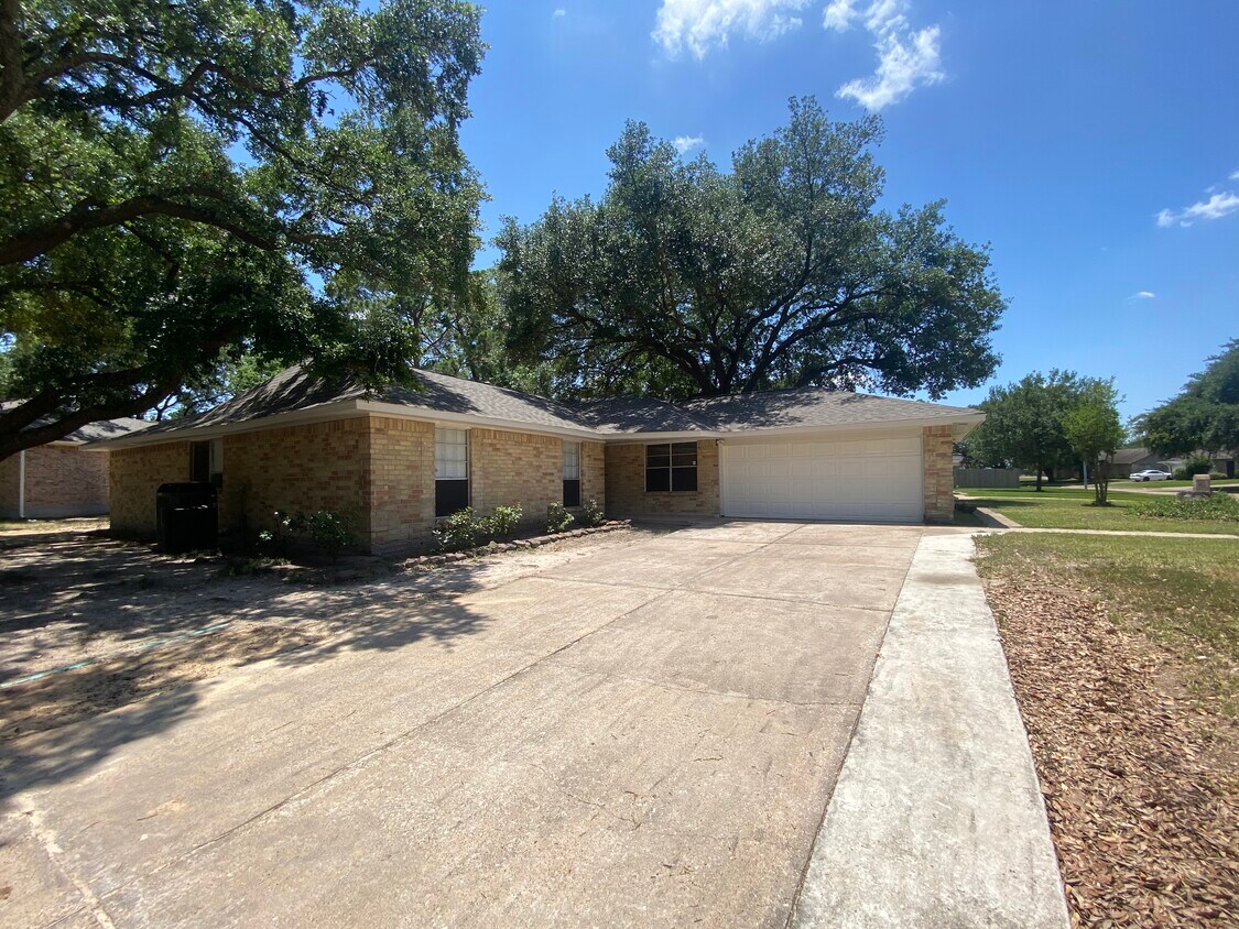 12822 Labelle Ln, Houston, TX 77015 House for Rent in Houston, TX