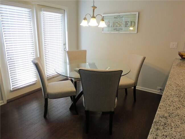 Building Photo - 1542 Brookmere Way