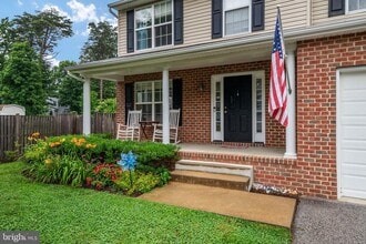Building Photo - 132A Pineview Ave
