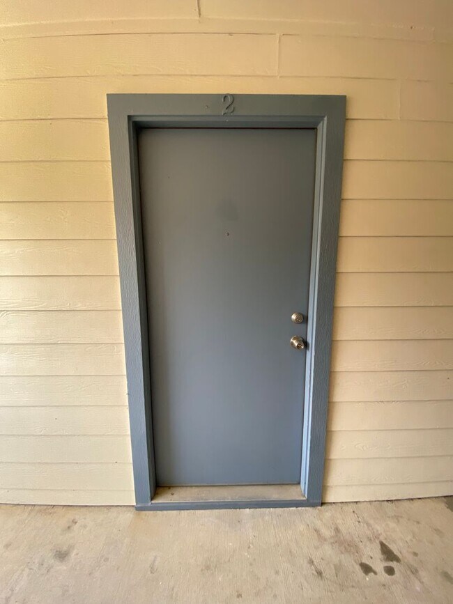 Foto del edificio - Stylish Living Awaits – 1-Bedroom in Orange