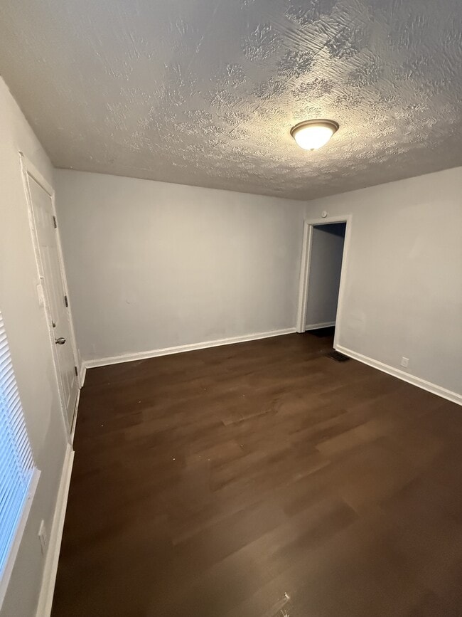 Foto del edificio - 3446 N Parker Ave