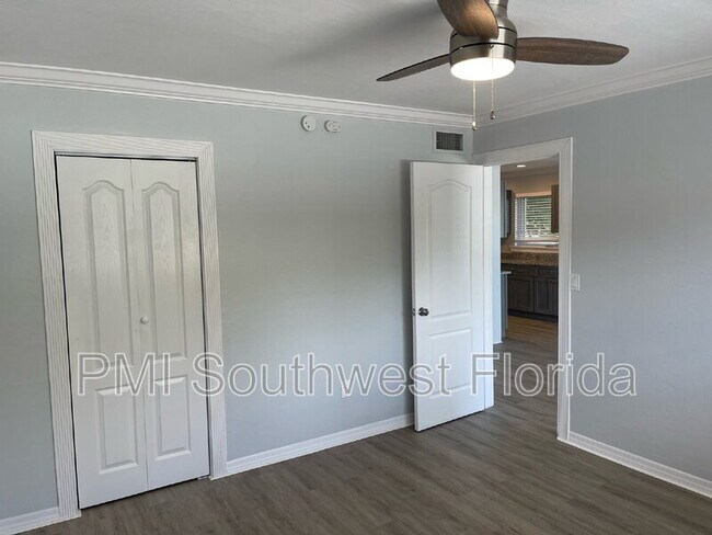Building Photo - 6369 Gateway Ave