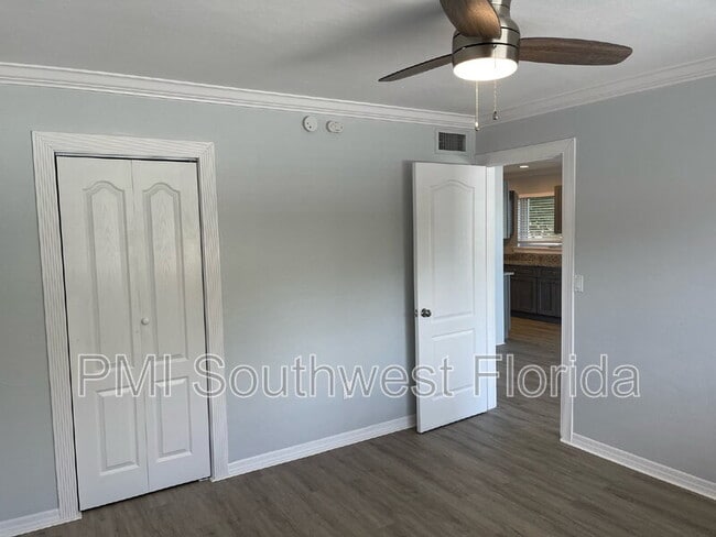 Foto del edificio - 6369 Gateway Ave