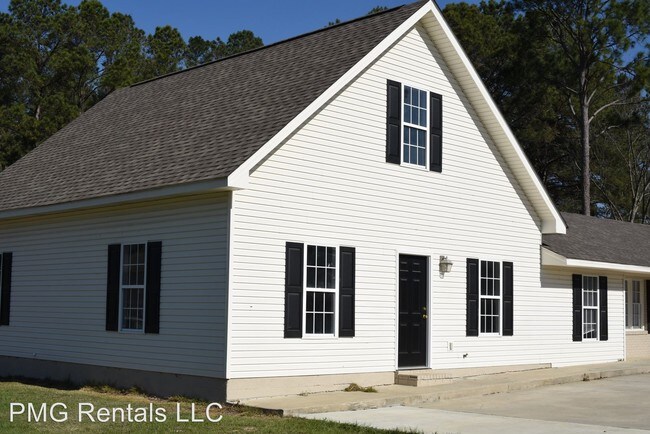Building Photo - 4 br, 2 bath Room For Rent - 11 University Pl