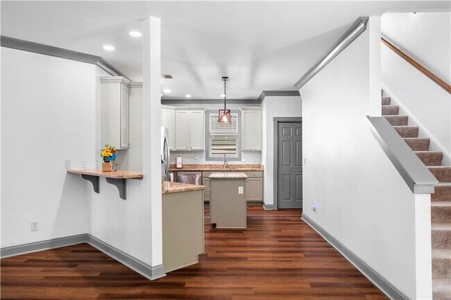 Building Photo - Charming Craftsman Home in Solamere