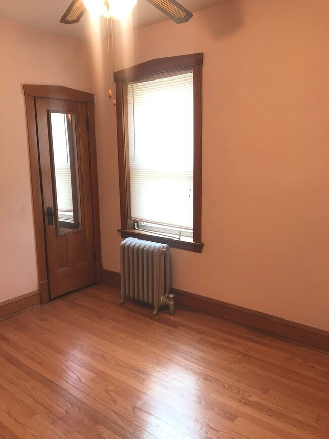 Foto del edificio - 5024 W Henderson St
