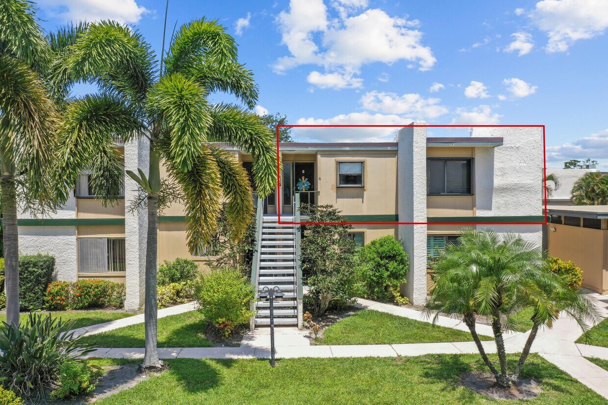 Foto principal - 1550 NE 13th Terrace