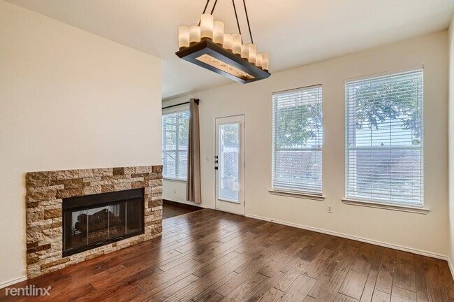 Building Photo - 3 br, 2.5 bath House - 5309 Wheat Sheaf Trail