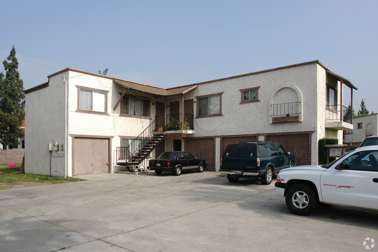 Primary Photo - 9230 Wheeler Ct