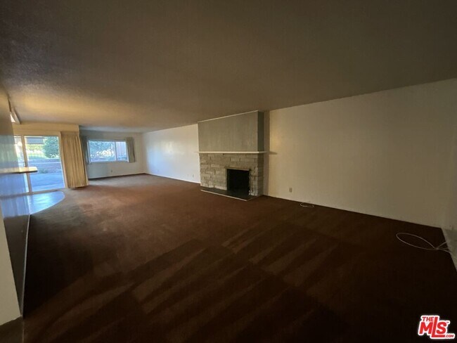 Foto del edificio - 46165 Burroweed Ln