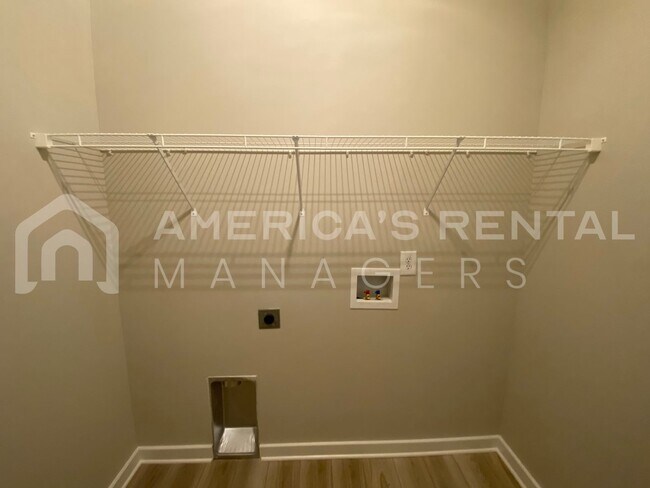 Foto del edificio - Home for Rent in Jasper, AL…. Available to...