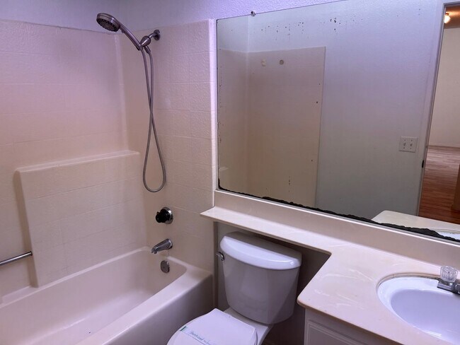 Foto del edificio - Stunning 3 Bed, 2 Bath Home in Oceanside!