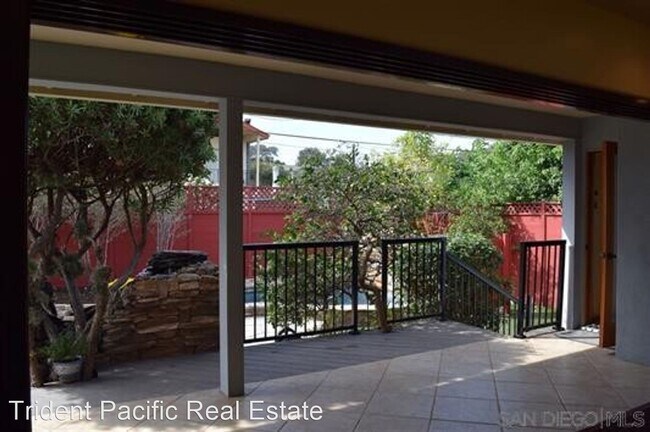 Building Photo - 3 br, 1.5 bath House - 604 Catalina Blvd.