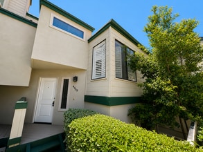 Building Photo - 4759 Lamont St
