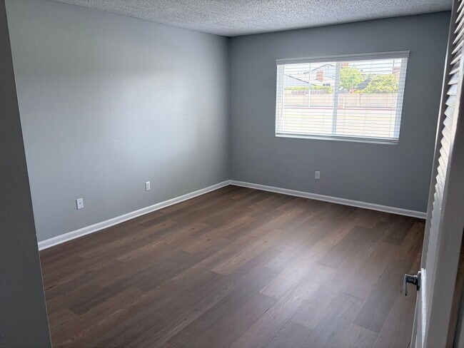 Interior Photo - Surf House Apartments