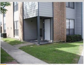Building Photo - 155 Marilyn Dr