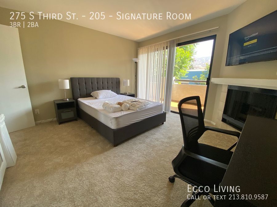 Primary Photo - Furnished private bedroom in Burbank