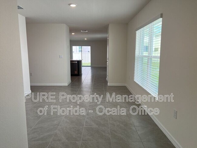 Building Photo - 8692 SW 44th Terrace