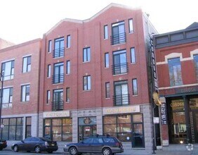 Building Photo - 1070 N Milwaukee Ave