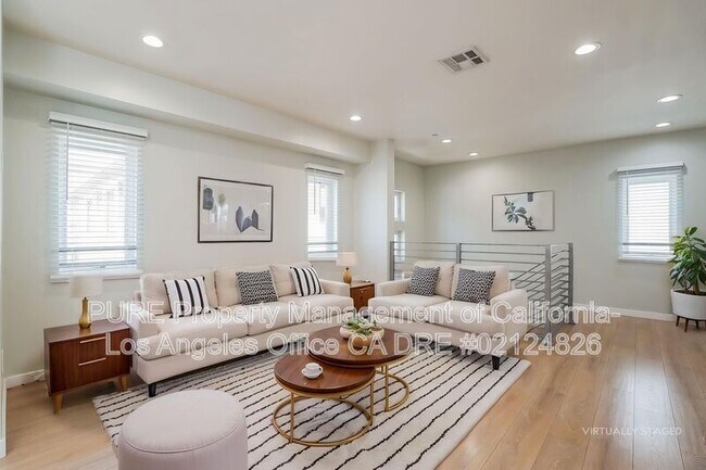 Foto del edificio - 10706 Camarillo St