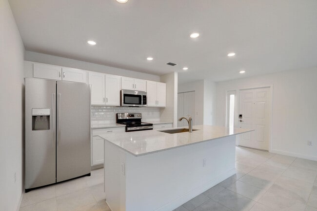 Building Photo - 6709 Broadwater Ln