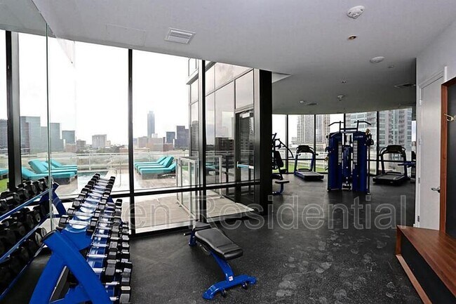 Foto del edificio - 1409 Post Oak Blvd