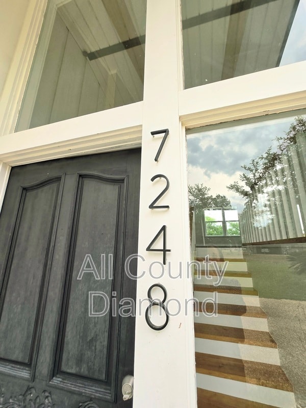Building Photo - 7248 Shady Dr