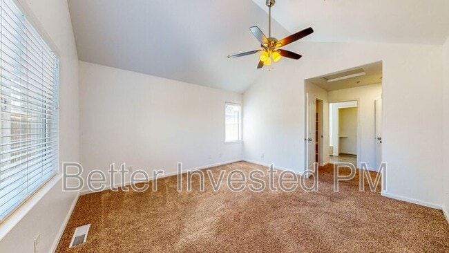 Building Photo - 430 Merlot Dr