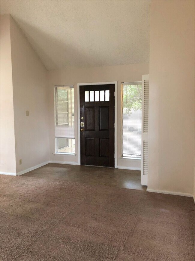 Foto del edificio - 4002 Glenrock Dr