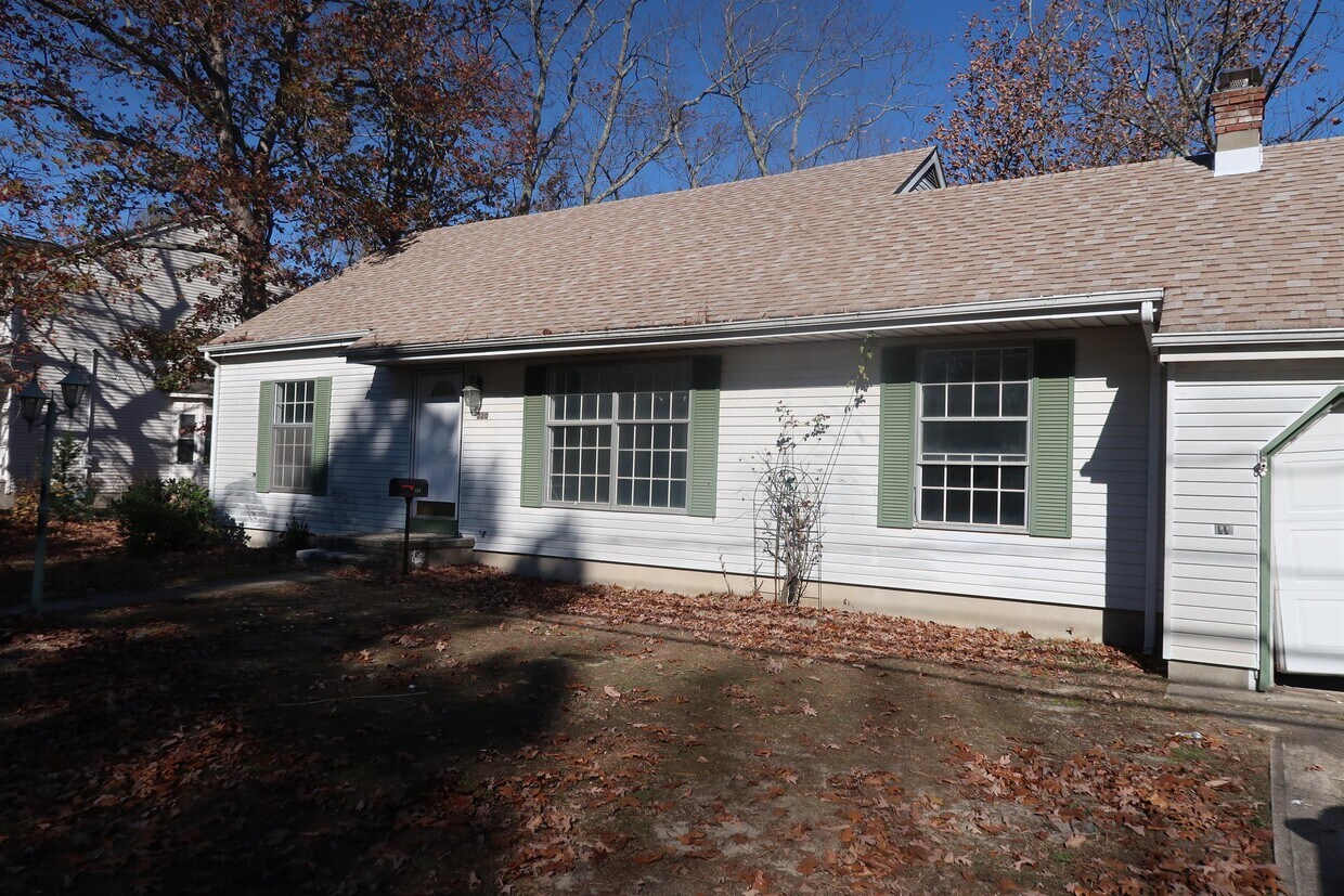 320 Pennsylvania Ave, Pine Beach, NJ 08741 House Rental in Pine Beach