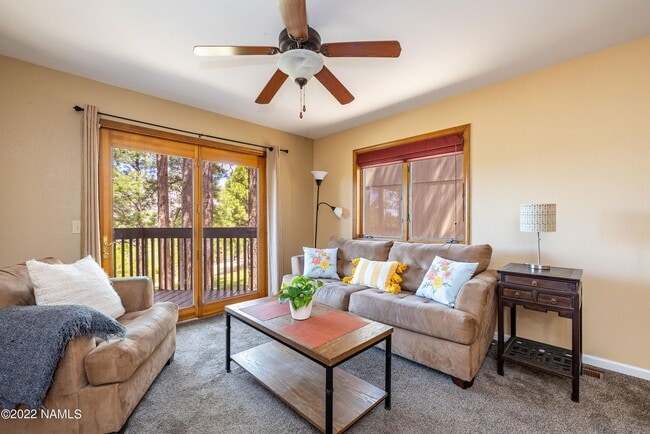 Building Photo - 2605 N Pinon Ridge Dr