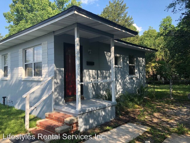 Building Photo - 3 br, 1 bath House - 3109 W 45th St