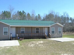 Building Photo - 155-159-159 Hardwood Way
