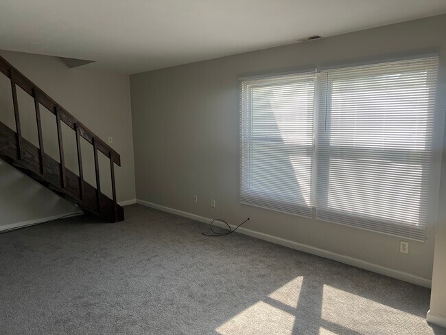 Foto del edificio - 824 W 59th Pl