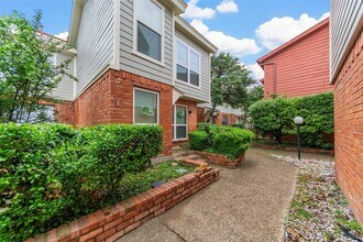 Building Photo - 6738 Eastridge Dr