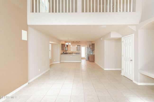 Building Photo - 14529 Jesus Almeida