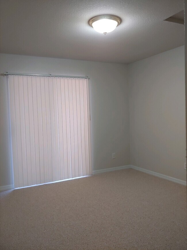 Foto del edificio - 1163 N Lion Cub Pt