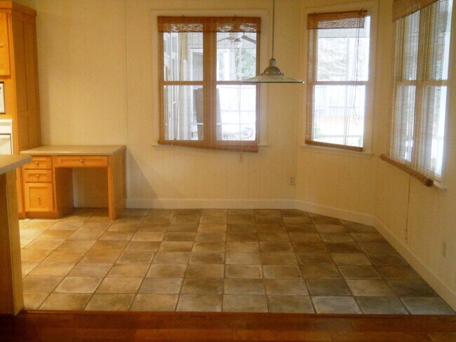 Foto del edificio - 4602 Ridgeview Cir