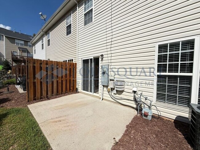 Building Photo - Lovely 3-Bedroom Townhome with Fireplace, Back Patio  & Community Amenities Included! Convenient ...