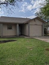 Building Photo - 2223 Crosscoach Ln