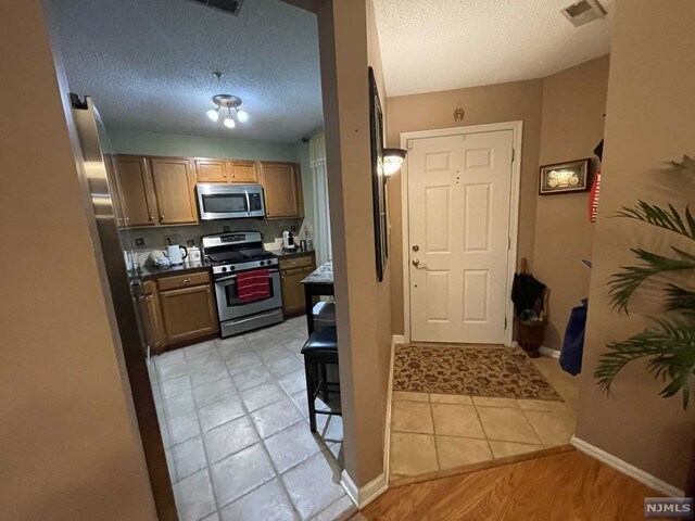 Building Photo - 1152 Garrison Ct