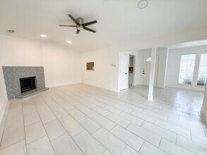 Building Photo - 7528-7528 Thistle Ln